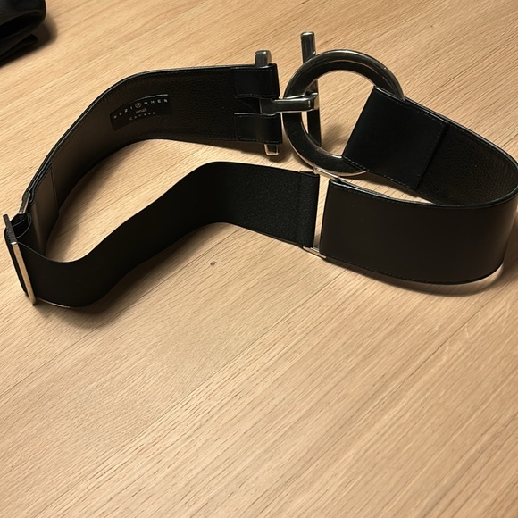 Suzi Roher Black Belt - Picture 5 of 11